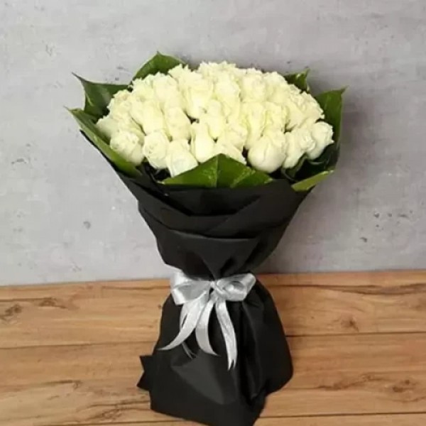 25 white Rose bouquet